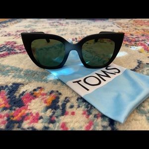 TOMS Sydney traveler sunglasses